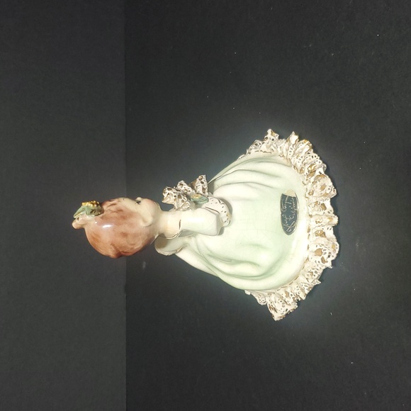 Rare Josef Original 5 Inch 1940's Anna Victoria Figurine With Green Dress - Picture 2 of 3
